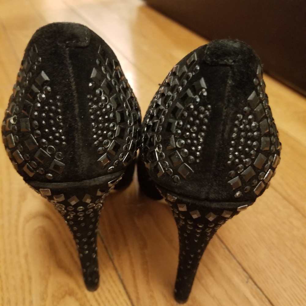 Shoes - Picture 2 of 3